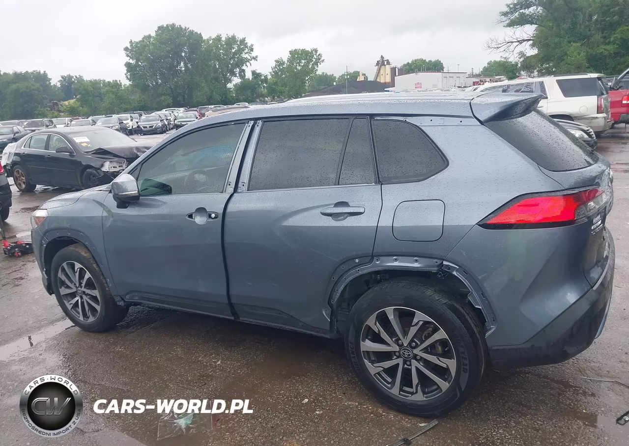 2022 Toyota Corolla Cross Xle VIN:7MUDAABG7NV036065 - 15