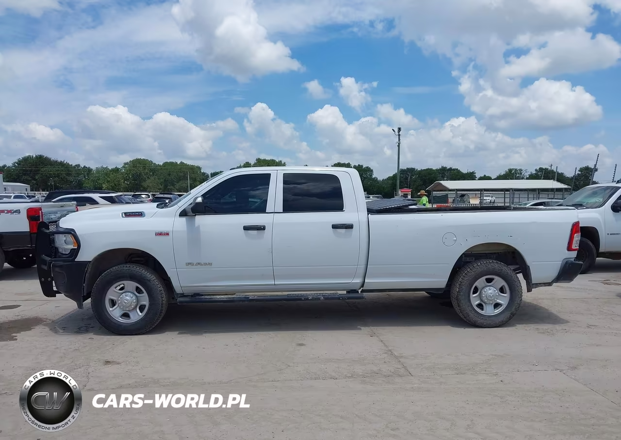 2022 Ram 3500 Tradesman 4X4 8' Box VIN:3C63R3GJ4NG238706 - 17