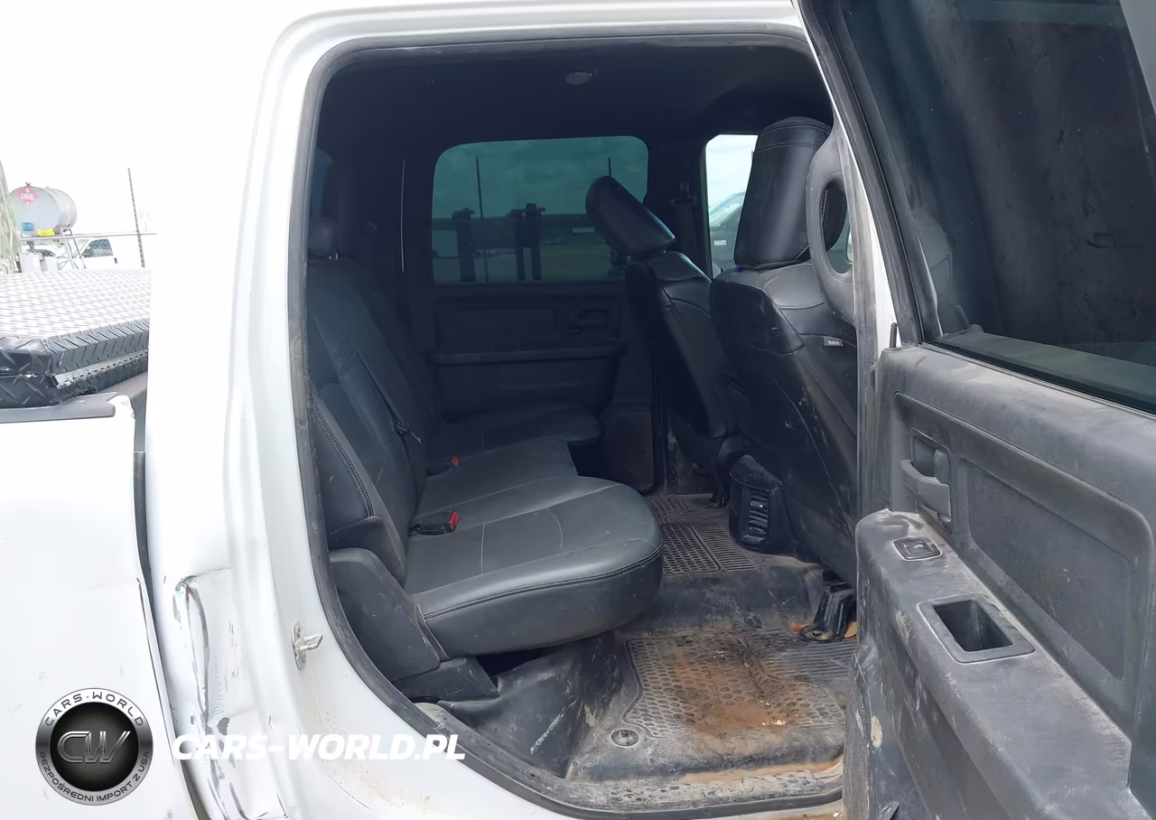 2022 Ram 3500 Tradesman 4X4 8' Box VIN:3C63R3GJ4NG238706 - 8