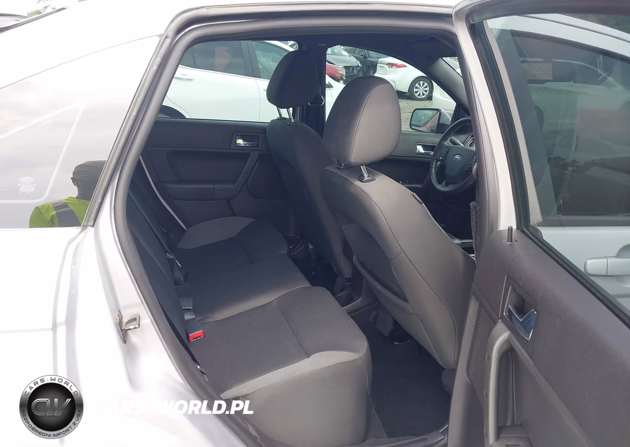 2008 Ford Focus Se-Ses VIN:1FAHP35N58W252555 - 8