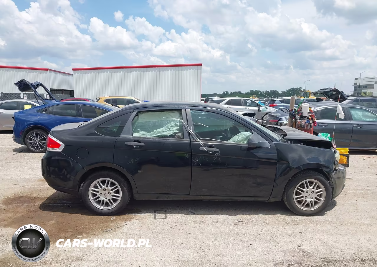 2010 Ford Focus Se VIN:1FAHP3FN7AW149688 - 10
