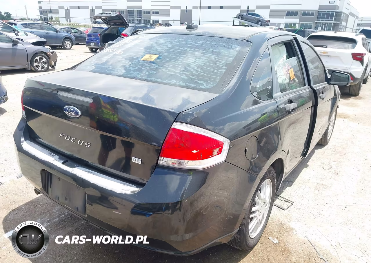 2010 Ford Focus Se VIN:1FAHP3FN7AW149688 - 4