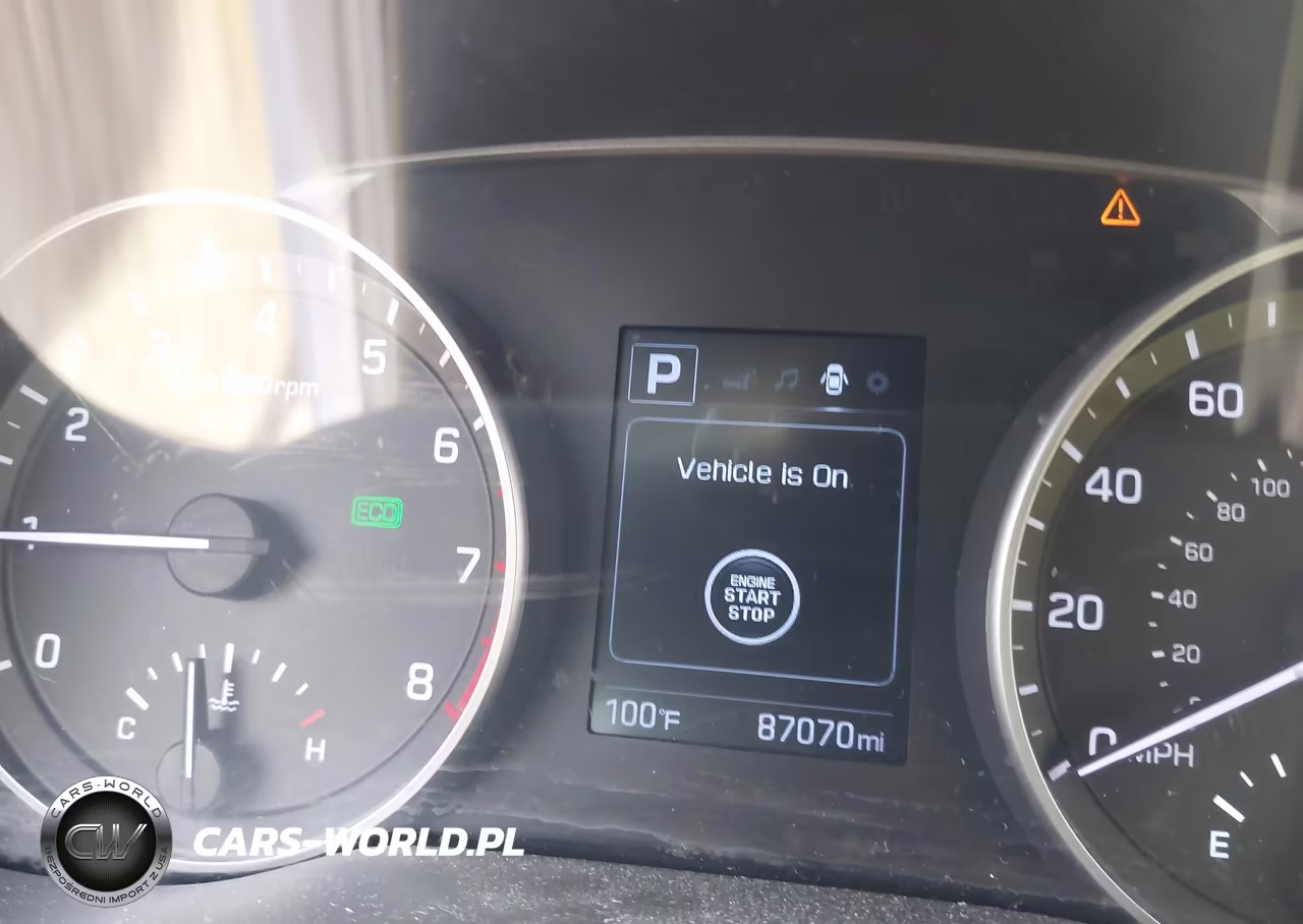 2018 Hyundai Elantra Value Edition VIN:5NPD84LF8JH252648 - 15