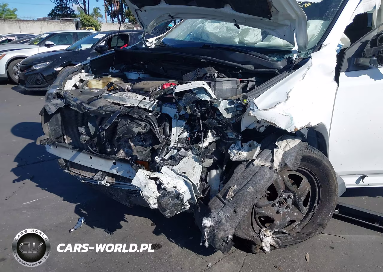 2018 Toyota Rav4 Le VIN:JTMZFREV4JJ201703 - 6