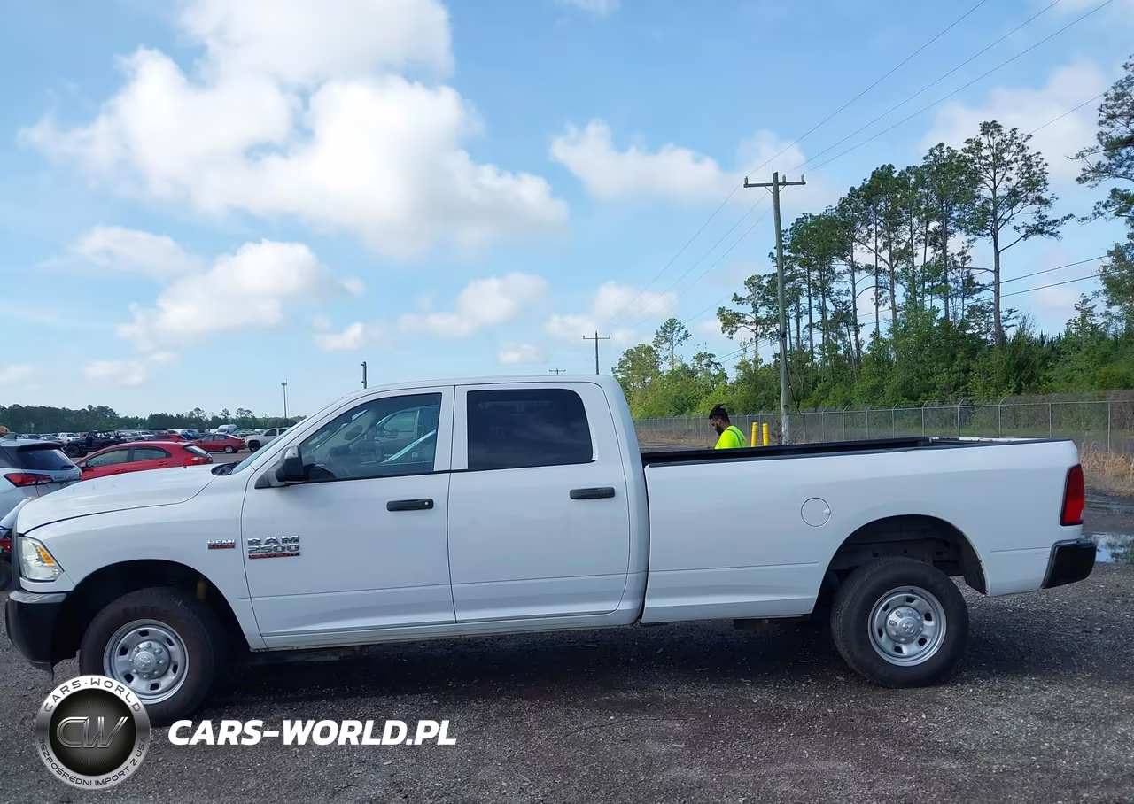 2018 Ram 2500 Tradesman 4X2 8' Box VIN:3C6UR4HJ4JG188988 - 14