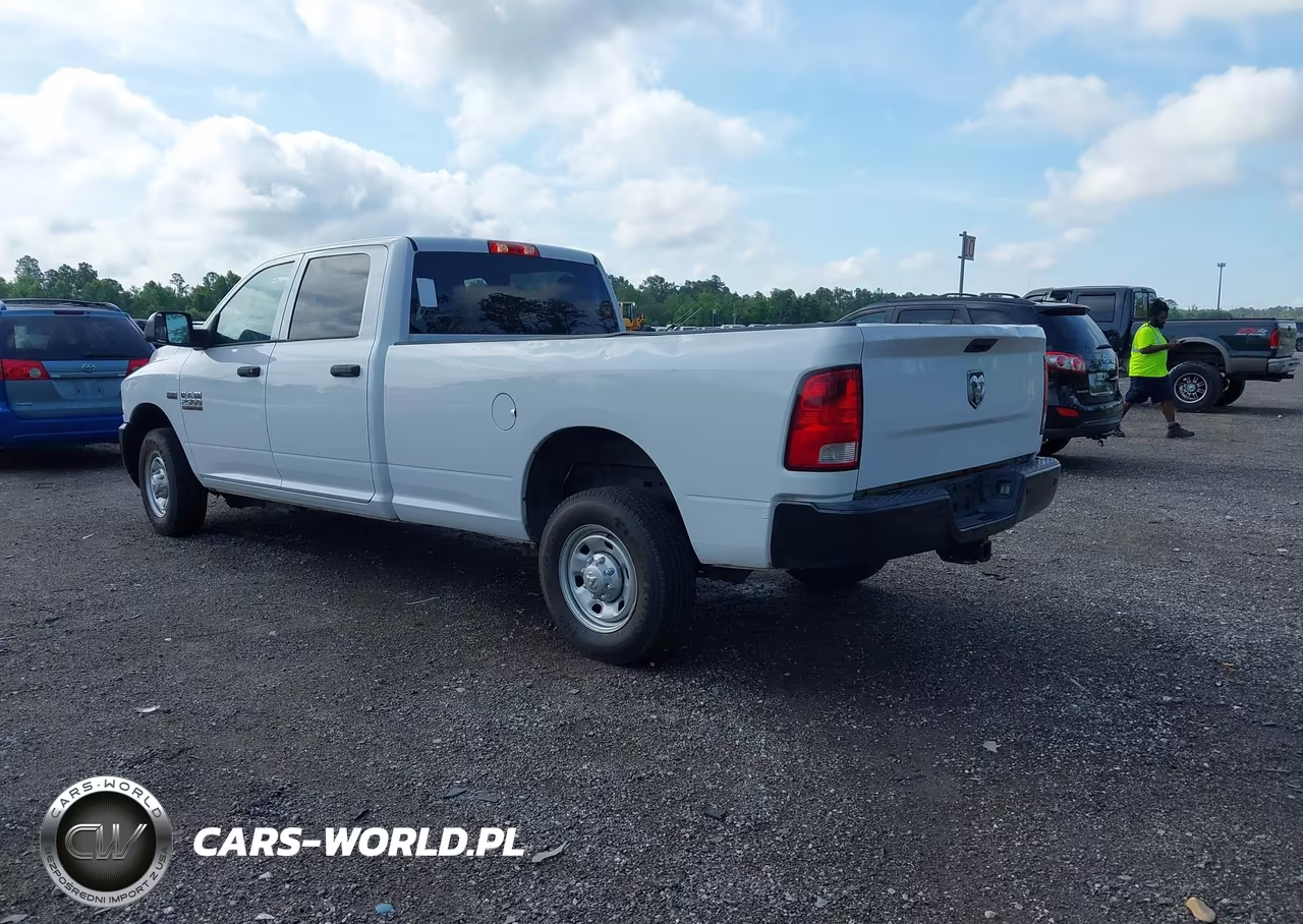 2018 Ram 2500 Tradesman 4X2 8' Box VIN:3C6UR4HJ4JG188988 - 3