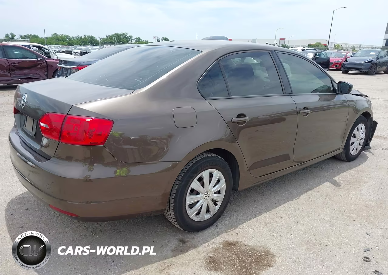 2013 Volkswagen Jetta 2.0L S VIN:3VW1K7AJ8DM363998 - 4