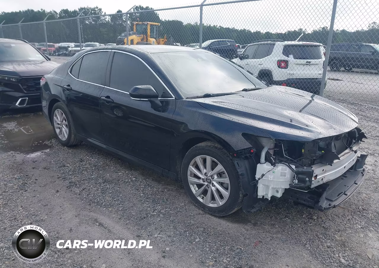 2023 Toyota Camry Le – zdjęcie 1 z 16