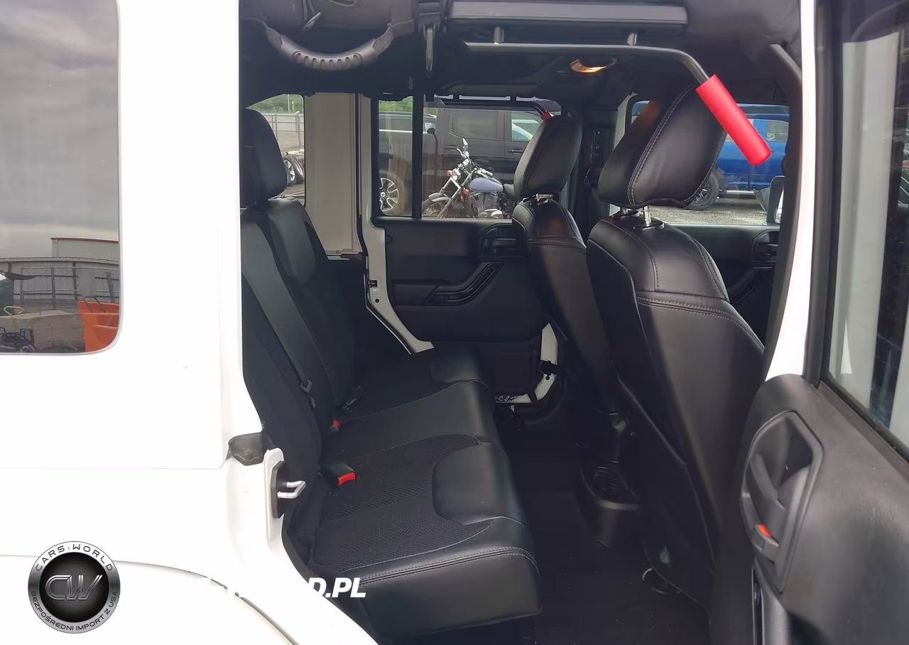 2017 Jeep Wrangler Unlimited Winter 4X4 VIN:1C4BJWEG6HL630498 - 8