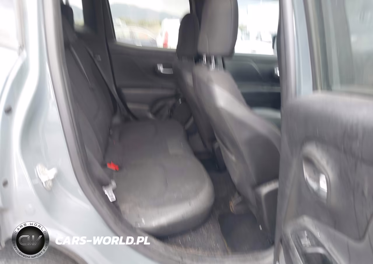2018 Jeep Renegade Altitude 4X4 VIN:ZACCJBBB5JPH46976 - 8