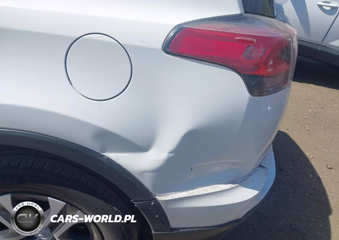 2018 Toyota Rav4 Le VIN:JTMBFREV8JJ724319 - 6