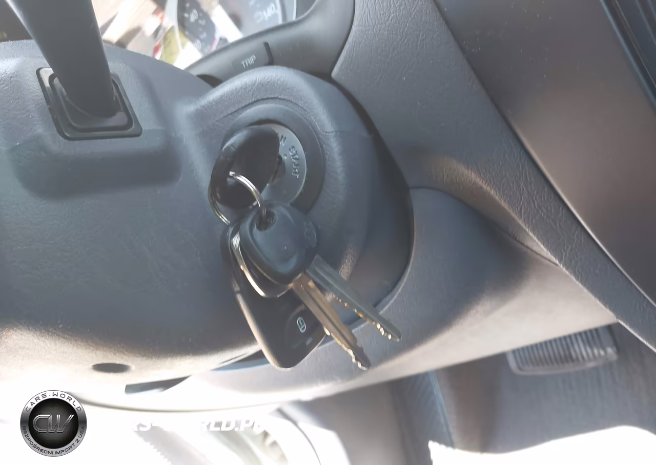 2005 Hyundai Tucson Gl VIN:KM8JM12B65U149232 - 11