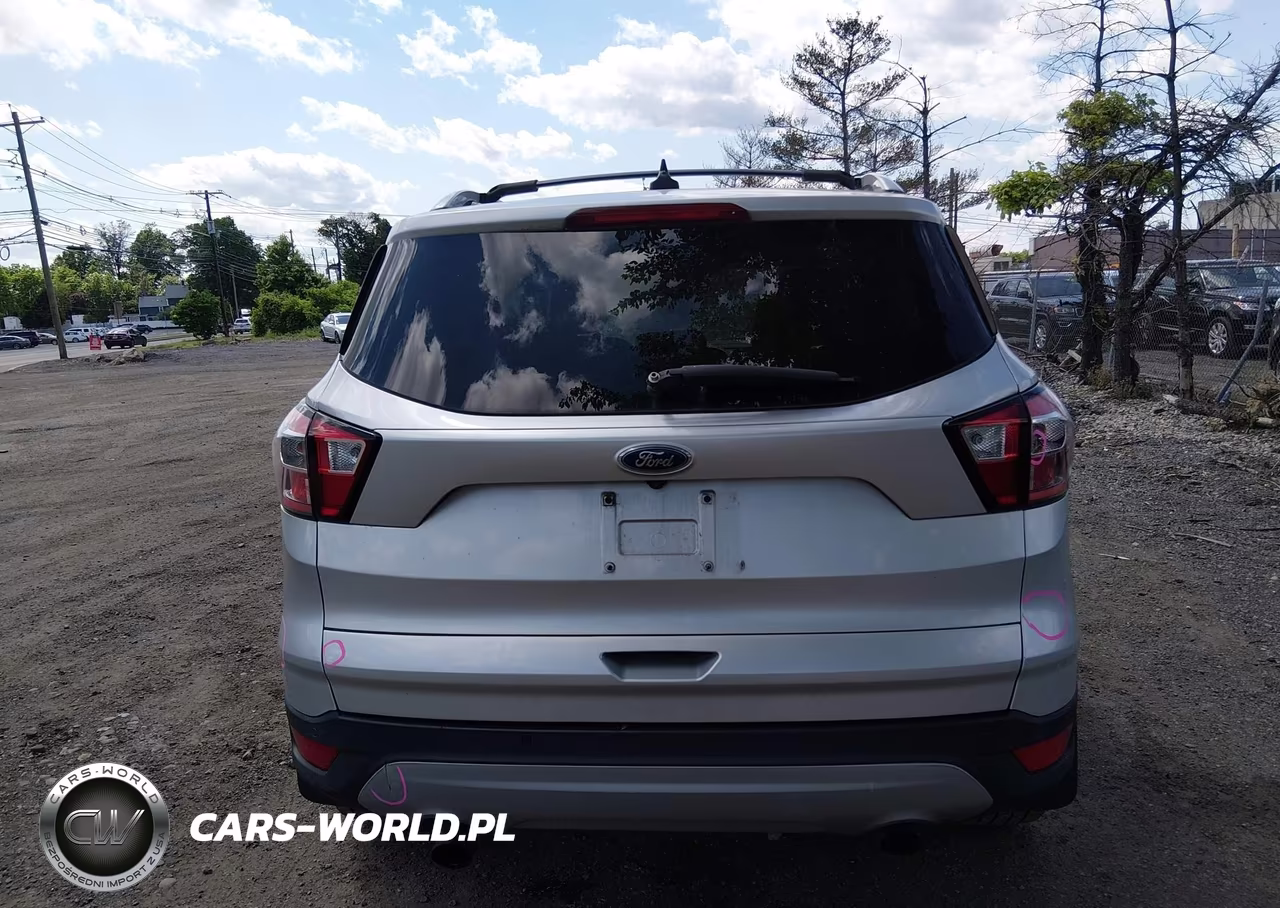 2018 Ford Escape Titanium VIN:1FMCU9J9XJUA06042 - 16