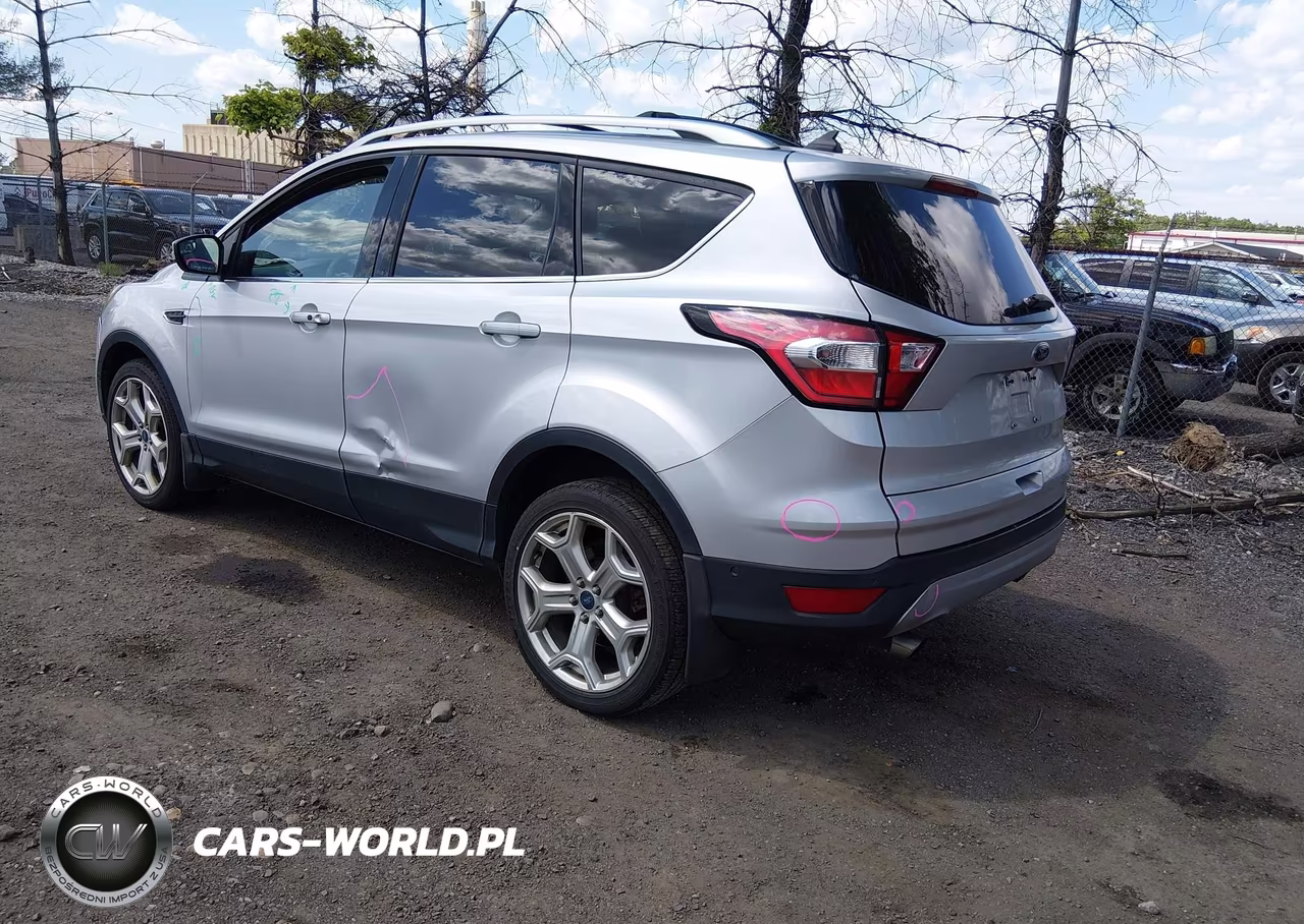 2018 Ford Escape Titanium VIN:1FMCU9J9XJUA06042 - 3