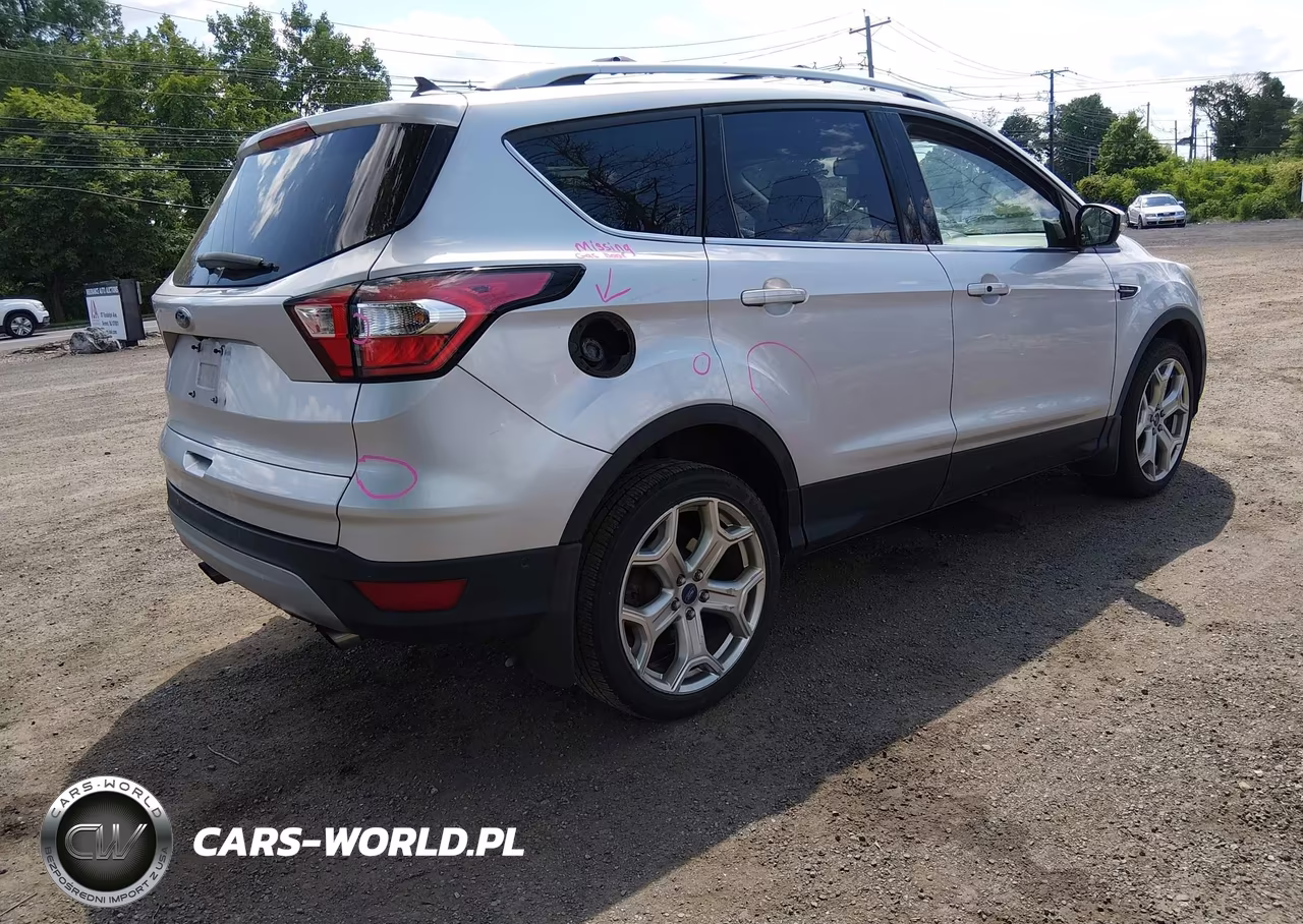 2018 Ford Escape Titanium VIN:1FMCU9J9XJUA06042 - 4