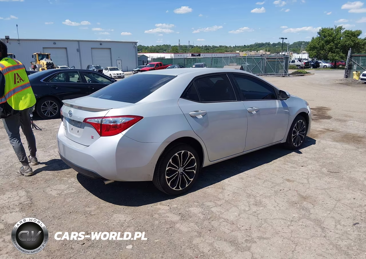 2016 Toyota Corolla S Plus VIN:2T1BURHE7GC492401 - 4