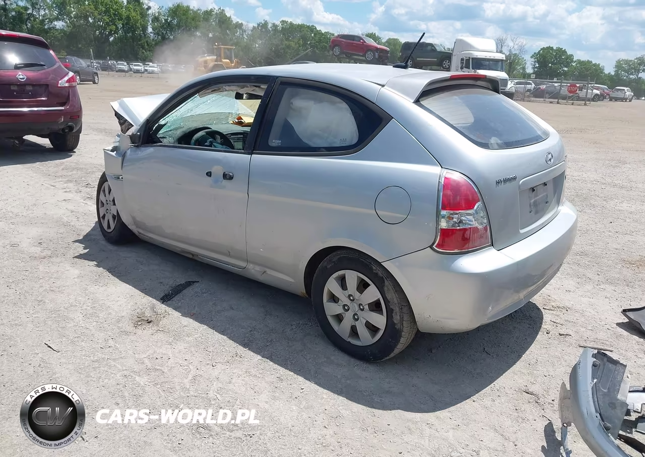 2009 Hyundai Accent Gs VIN:KMHCM36C89U113698 - 3
