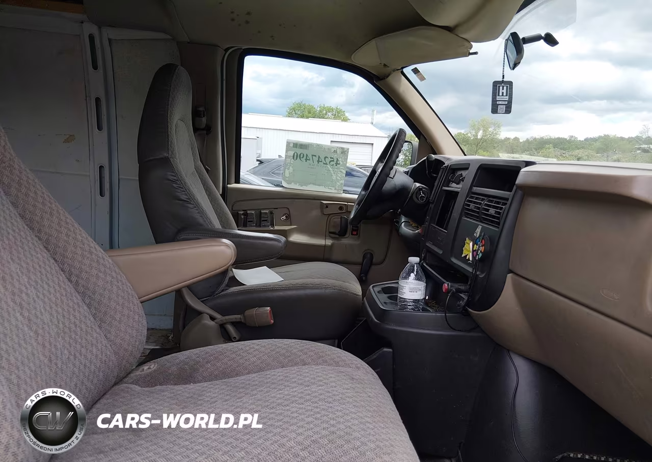 2007 Chevrolet Express Work Van VIN:1GCFG15X371228385 - 5