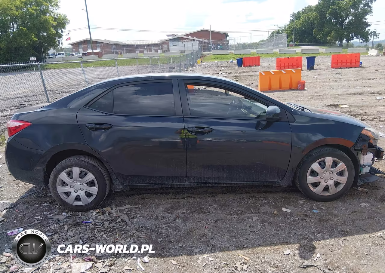 2019 Toyota Corolla Le VIN:5YFBURHE1KP869975 - 14
