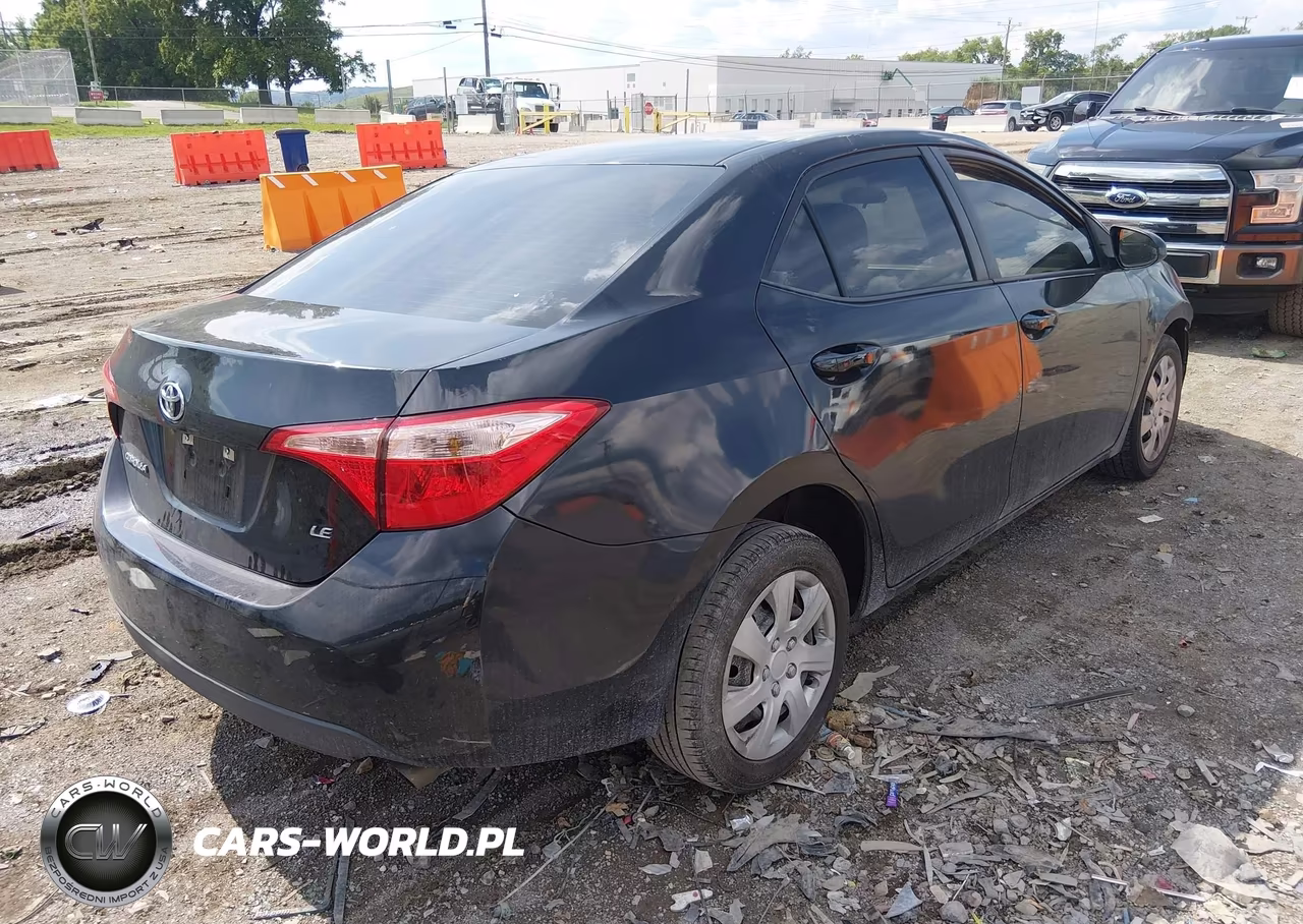 2019 Toyota Corolla Le VIN:5YFBURHE1KP869975 - 4