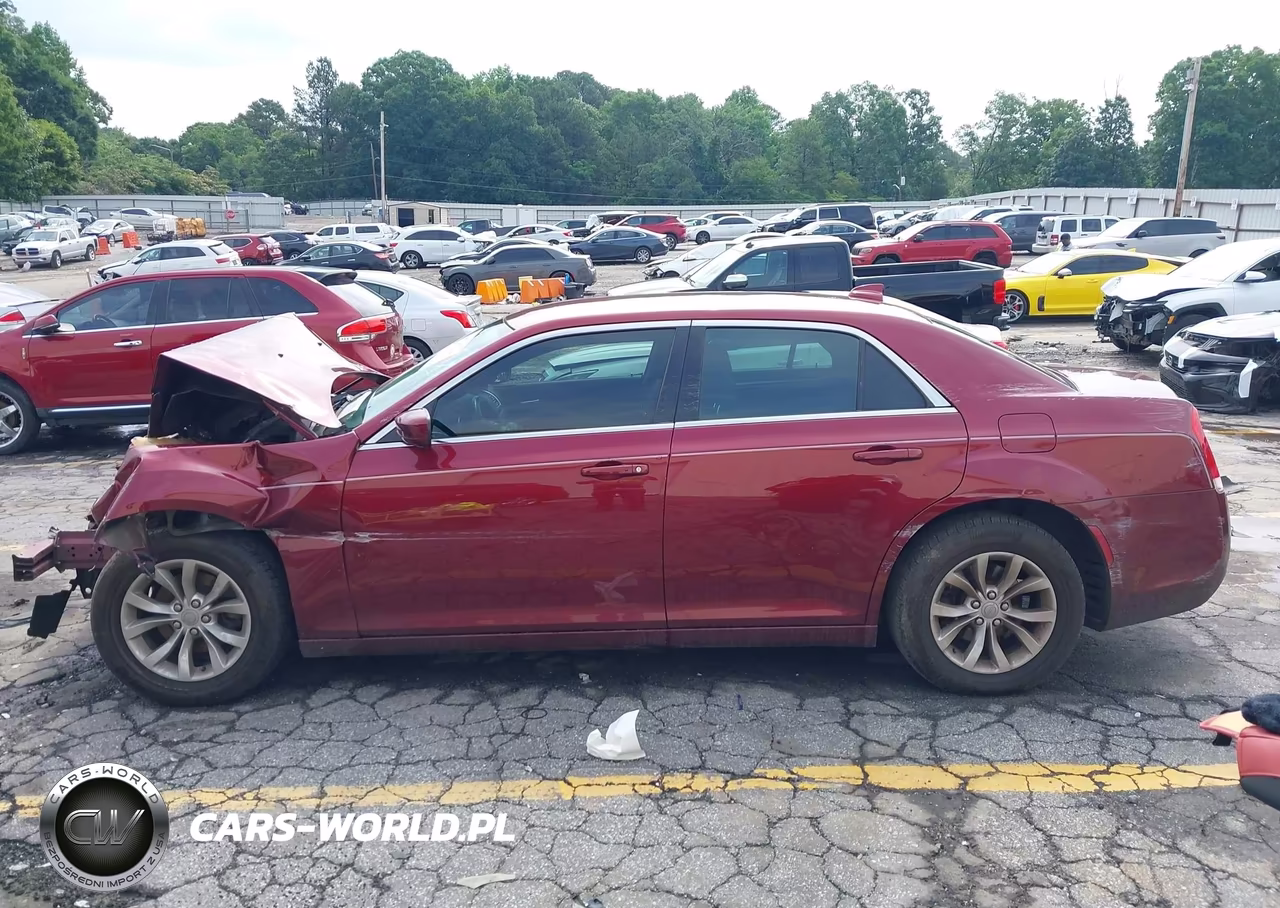 2019 Chrysler 300 Touring VIN:2C3CCAAG8KH736970 - 14