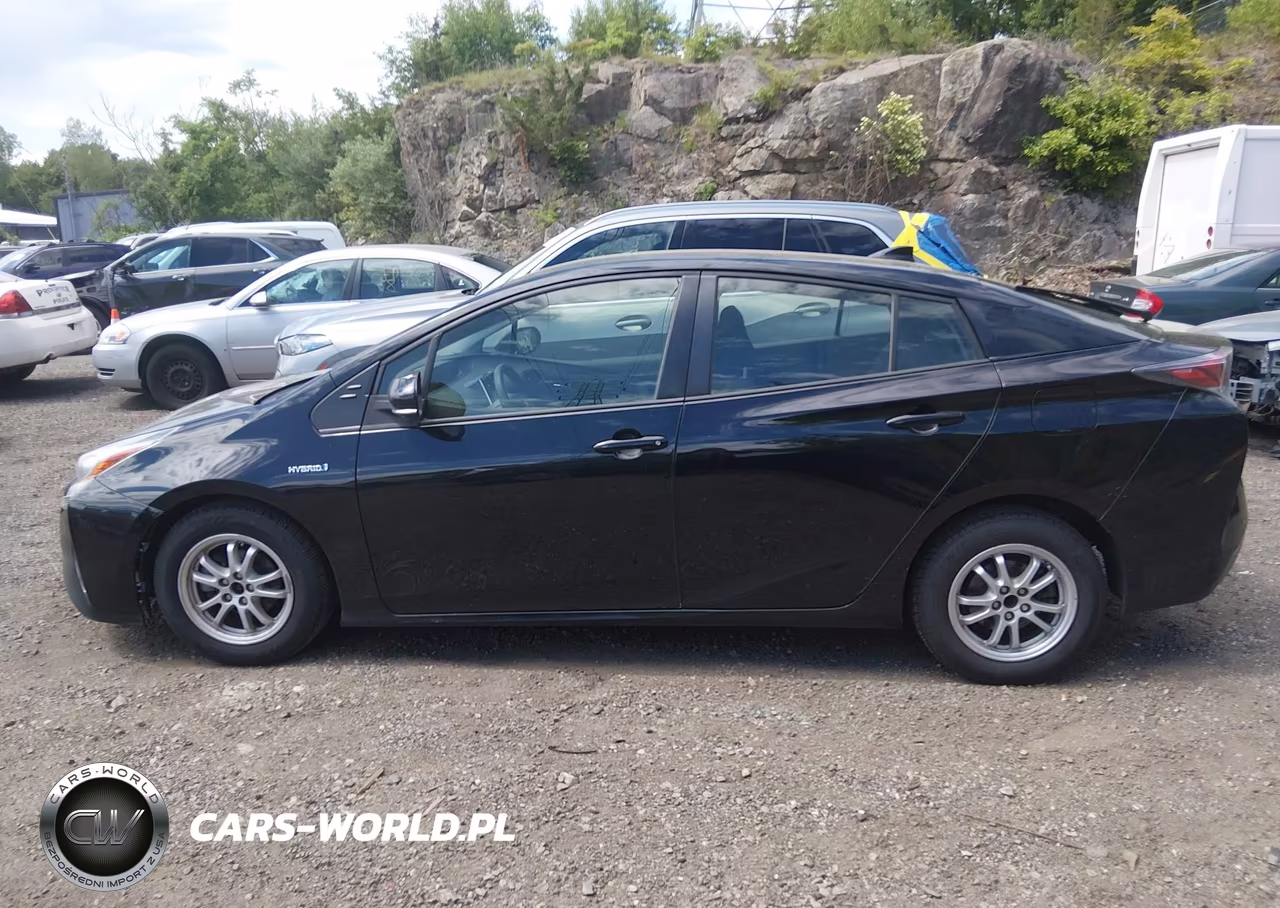 2017 Toyota Prius Two VIN:JTDKBRFU8H3032254 - 14
