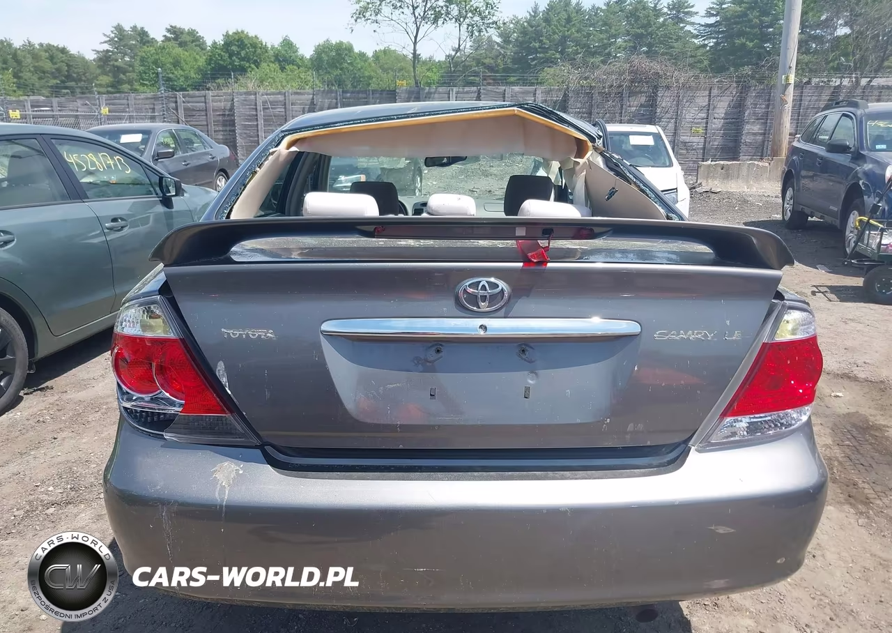 2005 Toyota Camry Le VIN:4T1BE30K95U974696 - 14