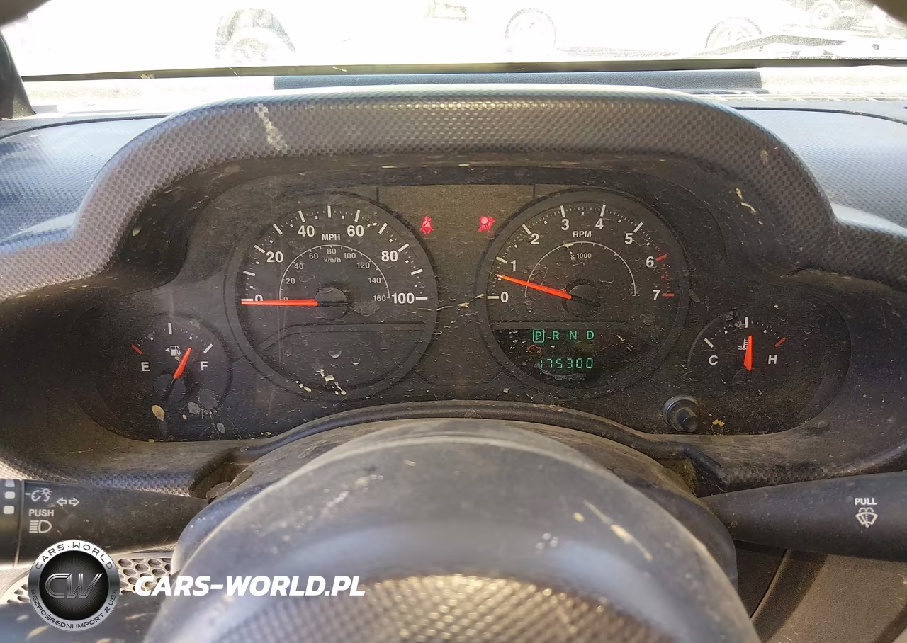 2007 Jeep Wrangler X VIN:1J4FA241X7L153574 - 7