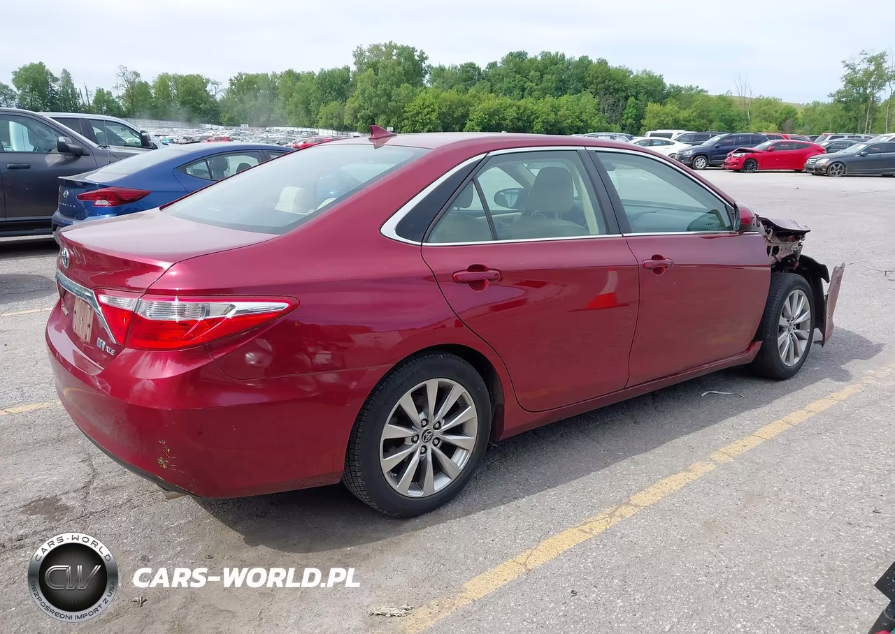 2015 Toyota Camry Hybrid Xle VIN:4T1BD1FK7FU155489 - 4