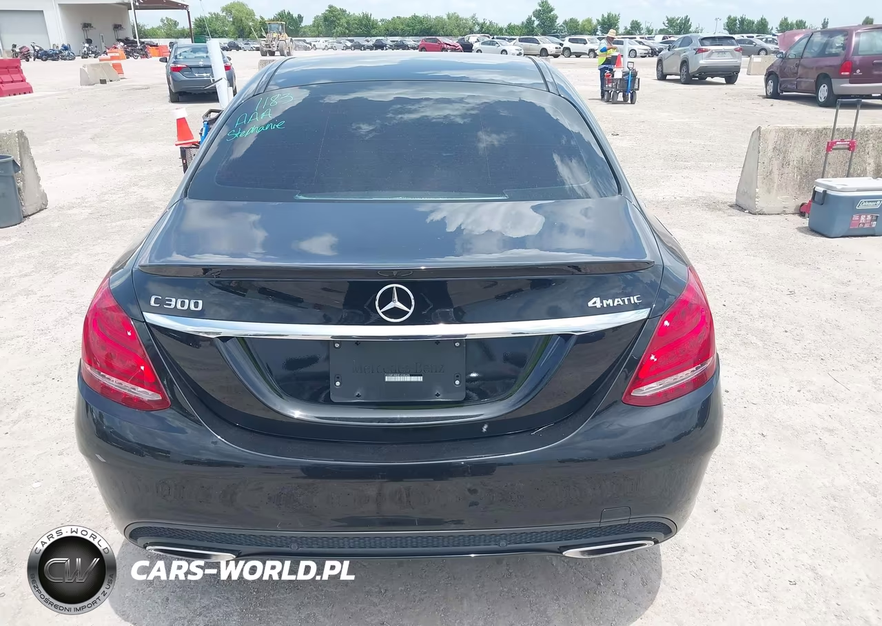 2015 Mercedes-Benz C 300 Sport 4Matic VIN:55SWF4KB3FU038605 - 16