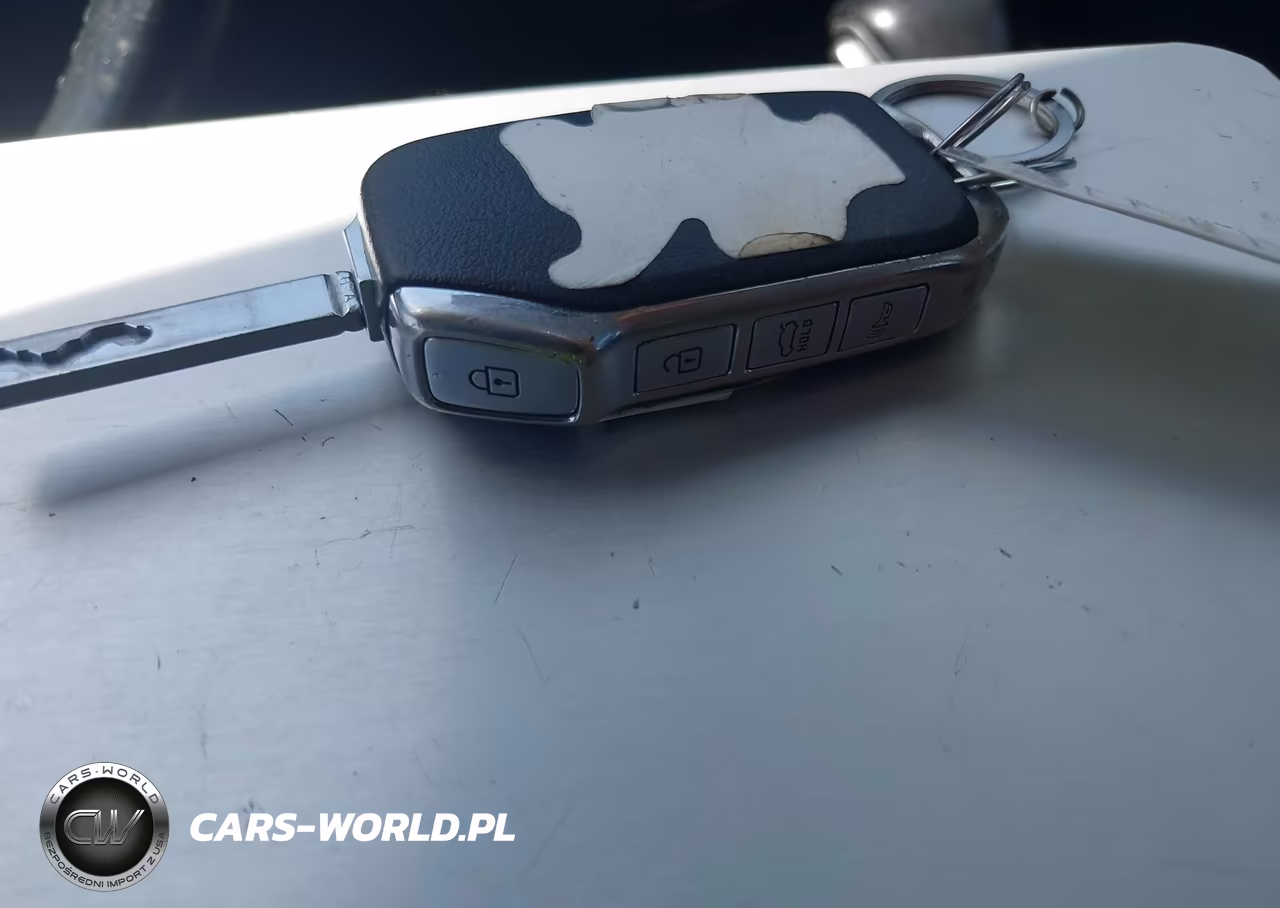 2019 Kia Forte S VIN:3KPF34AD0KE038915 - 11