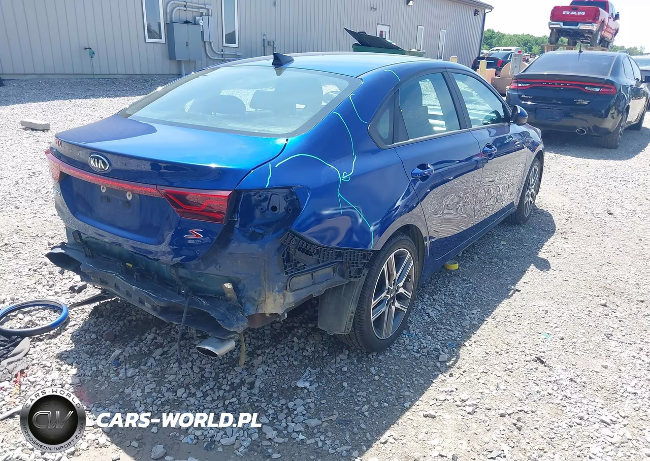 2019 Kia Forte S VIN:3KPF34AD0KE038915 - 4