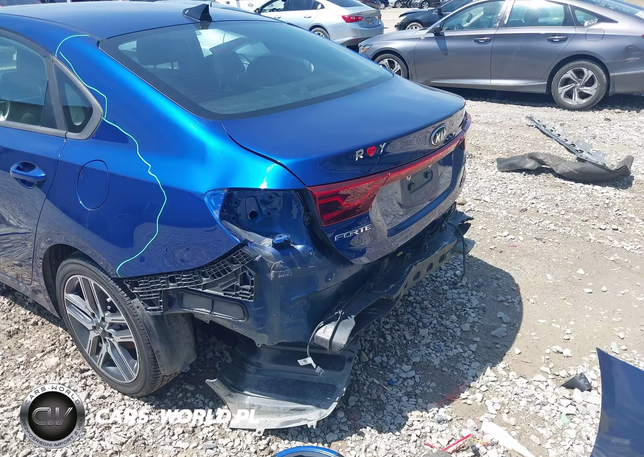 2019 Kia Forte S VIN:3KPF34AD0KE038915 - 6