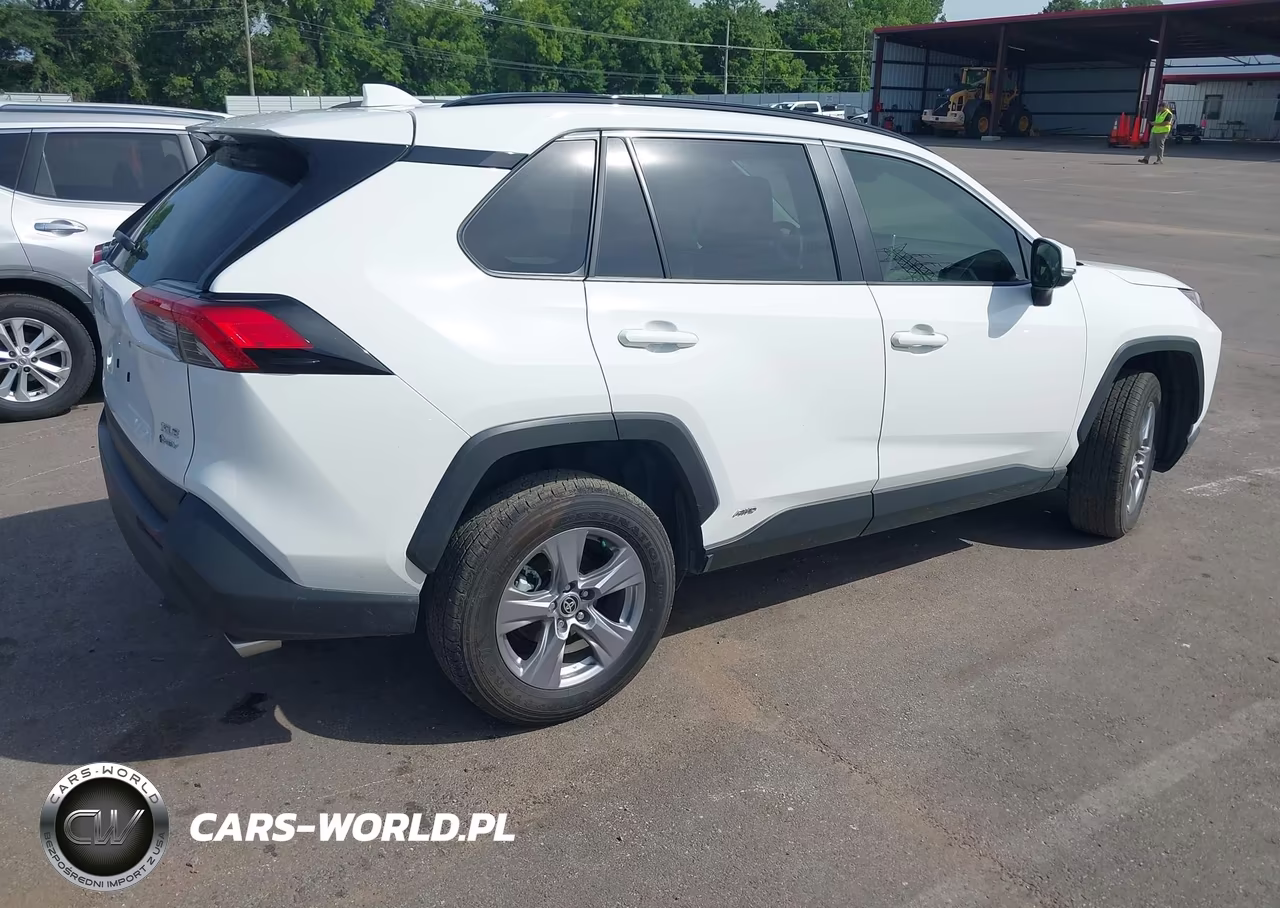 2025 Toyota Rav4 Hybrid Xle VIN:JTMRWRFV7SD321039 - 4