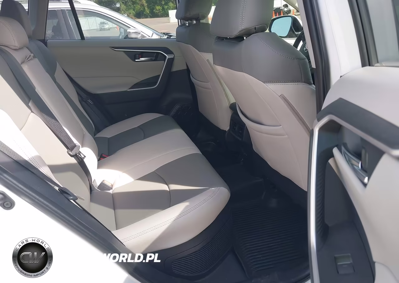 2025 Toyota Rav4 Hybrid Xle VIN:JTMRWRFV7SD321039 - 8