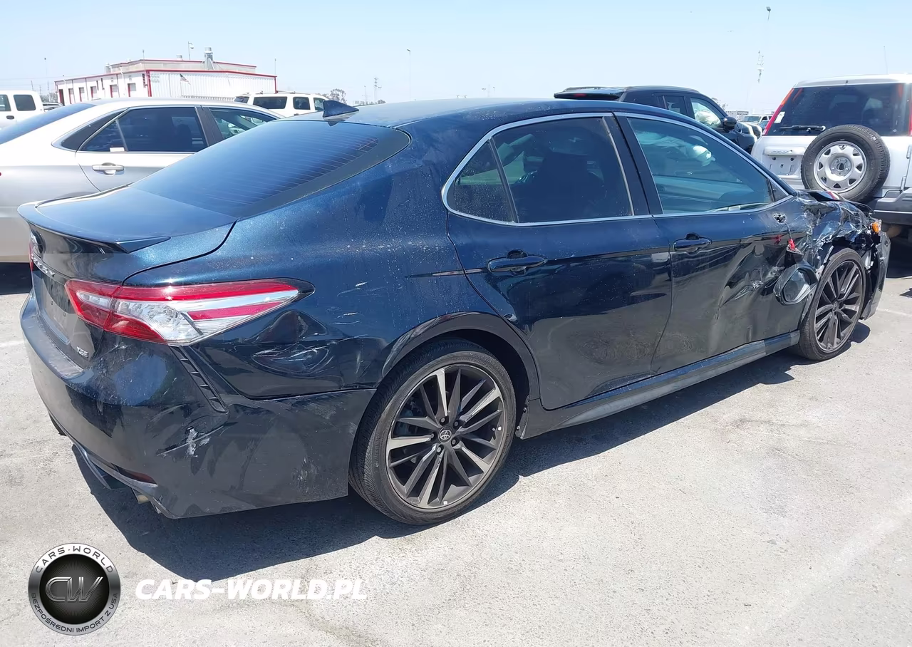 2020 Toyota Camry Xse VIN:4T1K61AK6LU976435 - 4