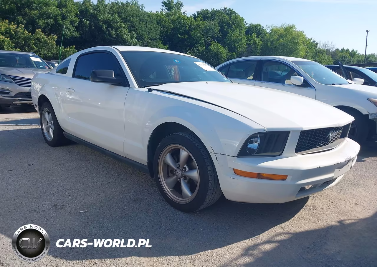 2007 Ford Mustang V6 Deluxe-V6 Premium – zdjęcie 1 z 11