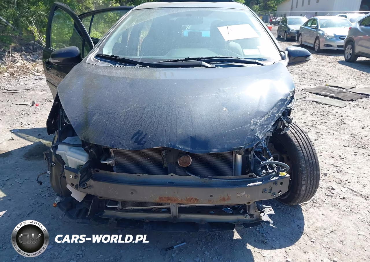 2015 Toyota Prius C One VIN:JTDKDTB38F1579201 - 12