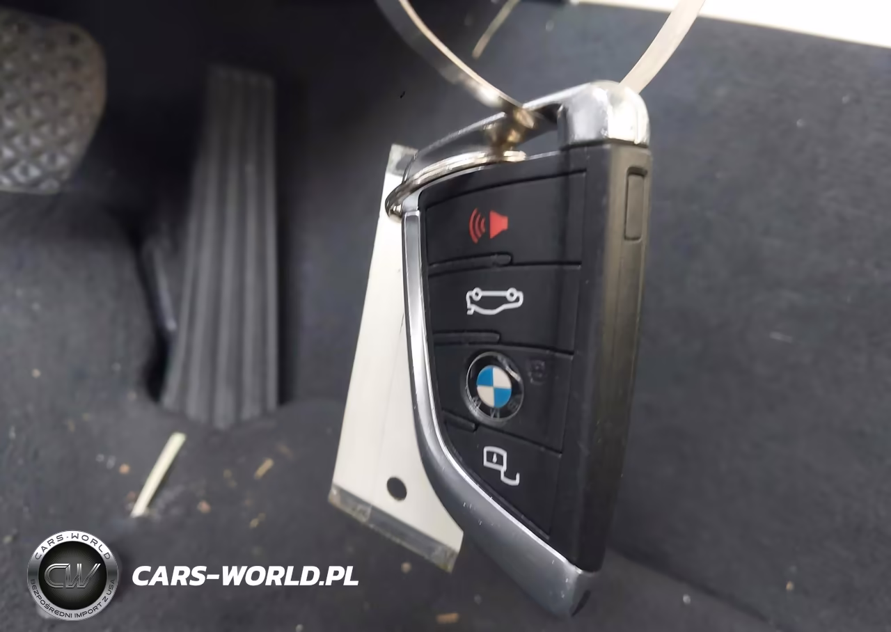 2020 BMW 330I VIN:3MW5R1J0XL8B07256 - 11