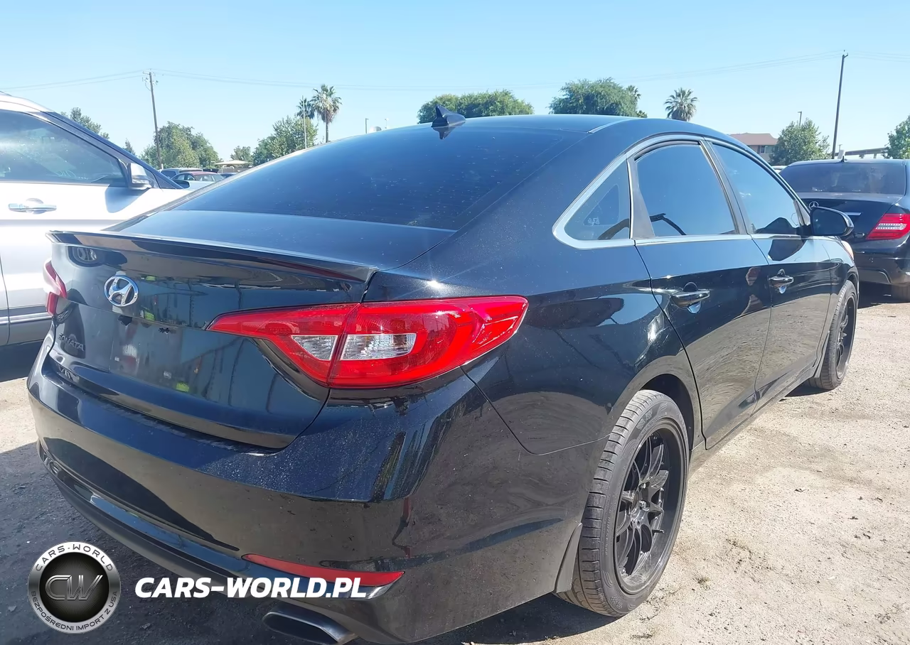 2015 Hyundai Sonata Se VIN:5NPE24AF8FH243528 - 4