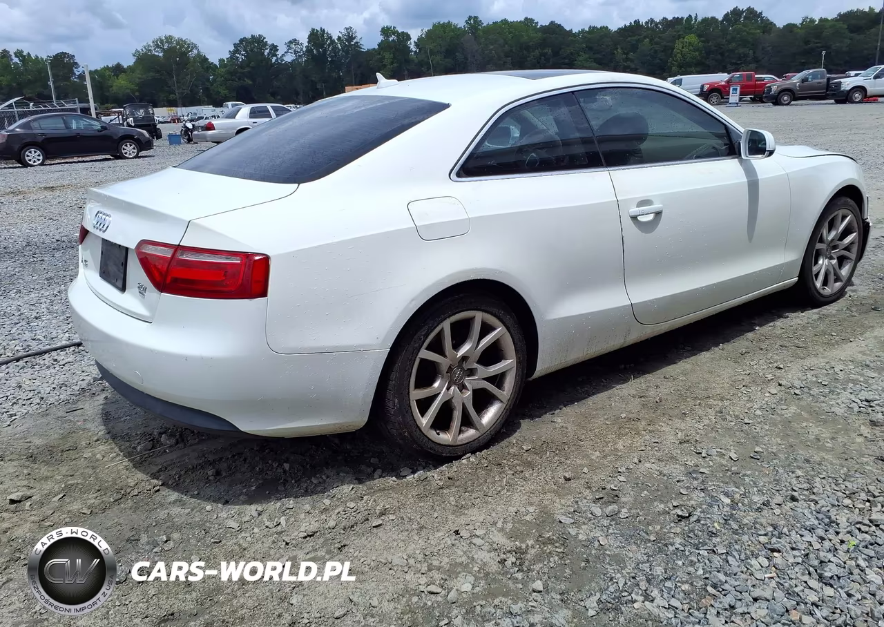 2011 Audi A5 2.0T Premium VIN:WAUCFAFR2BA038055 - 4