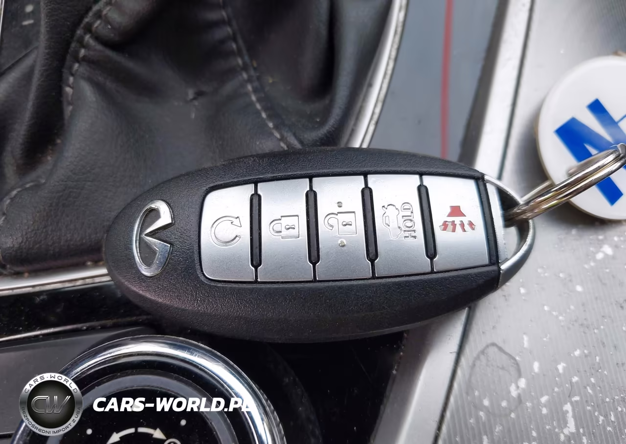 2018 Infiniti Q60 3.0T Luxe VIN:JN1EV7ELXJM392131 - 11