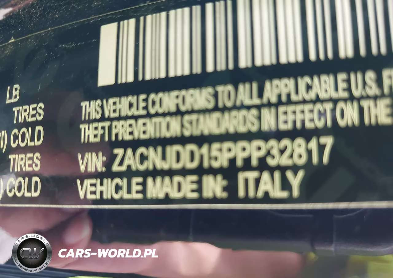 2023 Jeep Renegade Limited 4X4 VIN:ZACNJDD15PPP32817 - 9