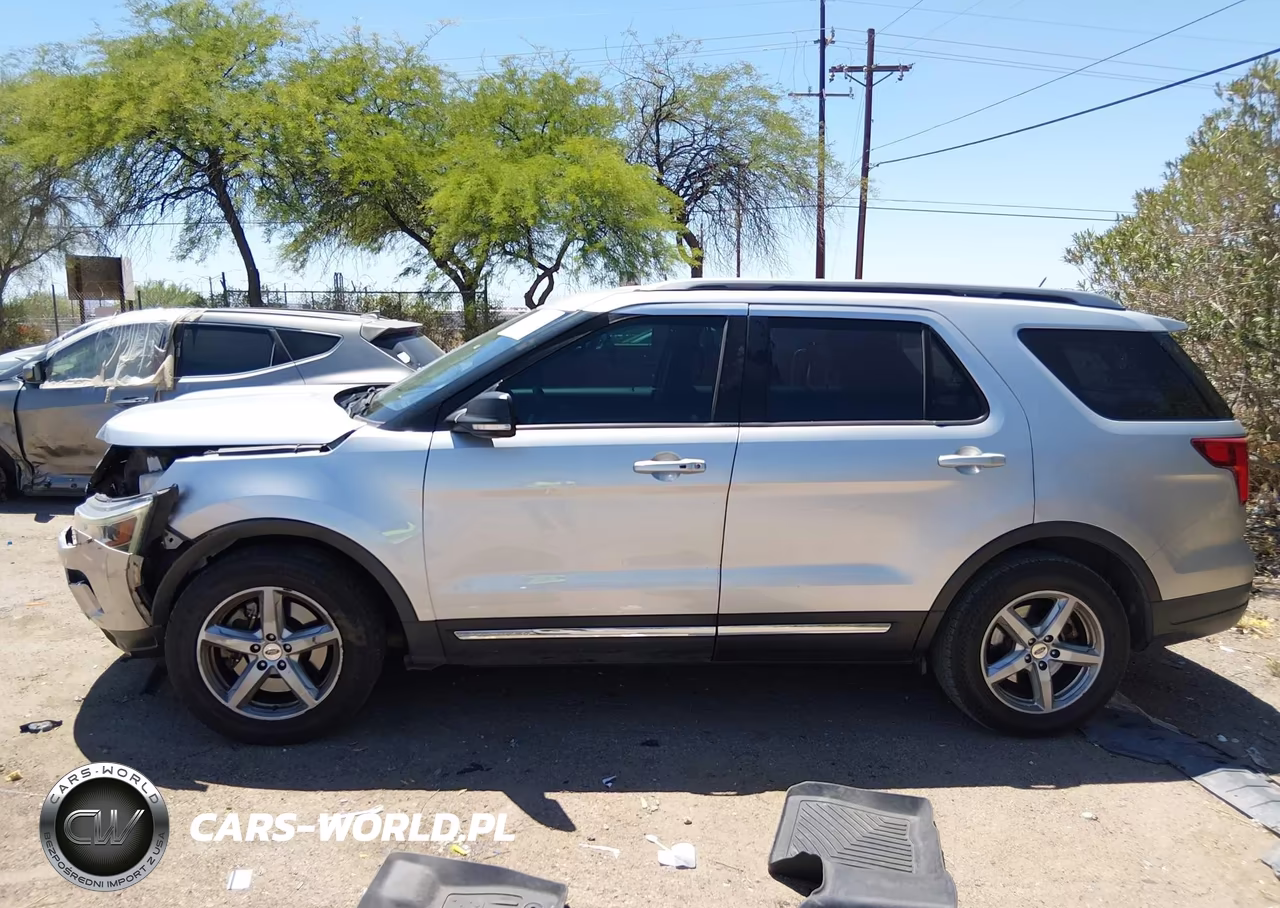 2019 Ford Explorer Xlt VIN:1FM5K7D83KGB39859 - 13