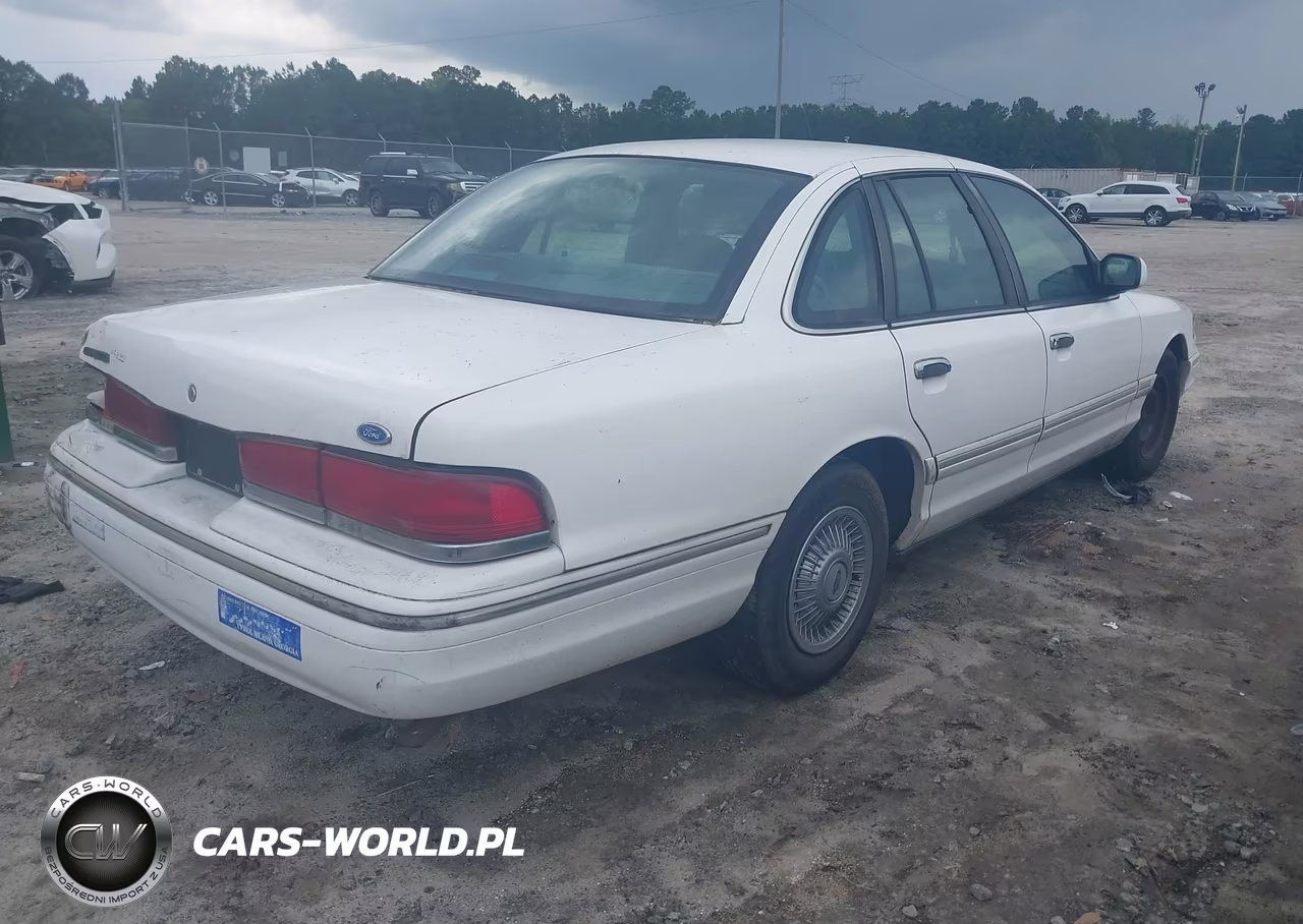 1997 Ford Crown Victoria VIN:2FALP73W0VX232601 - 4