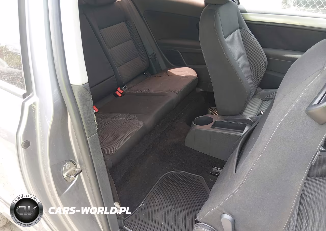 2011 Volkswagen Golf 2.5L 2-Door VIN:WVWAA7AJXBW036618 - 8
