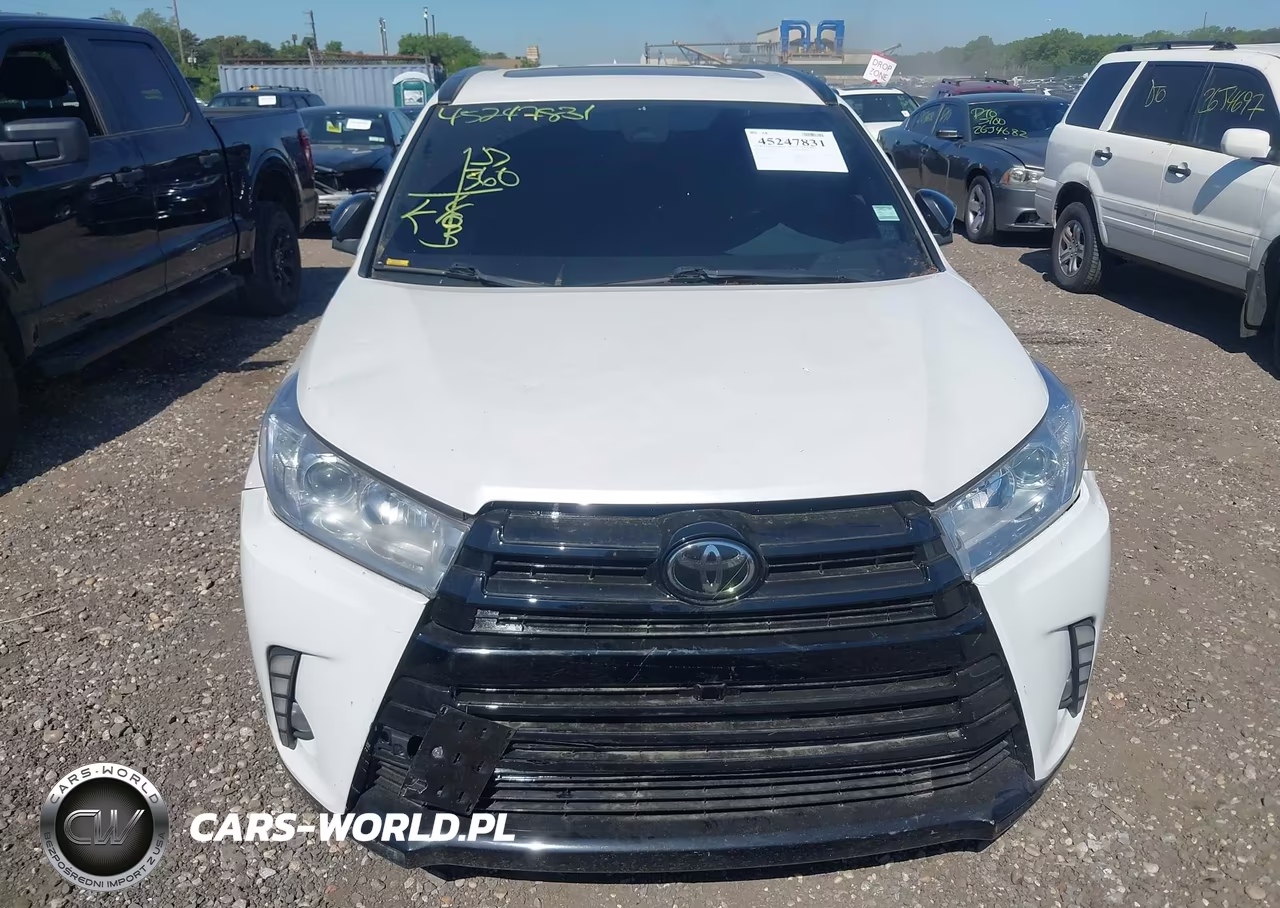 2018 Toyota Highlander Xle VIN:5TDJZRFH7JS840318 - 12