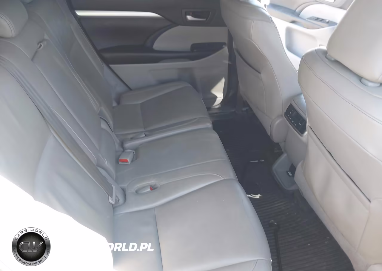 2018 Toyota Highlander Xle VIN:5TDJZRFH7JS840318 - 8