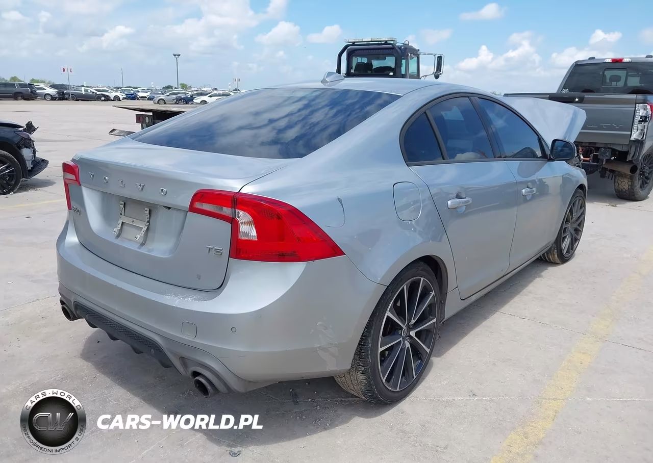 2017 Volvo S60 T5 Dynamic VIN:YV126MFL4H2432584 - 4