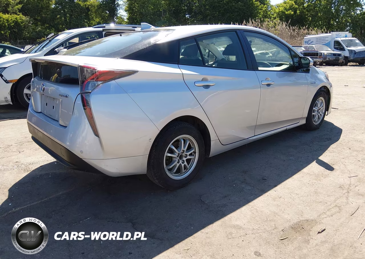 2017 Toyota Prius Three VIN:JTDKARFU8H3542803 - 4